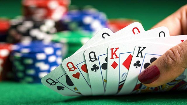 Sai lầm khiến người chơi cháy tụi khi chơi Poker hình 1