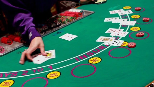 Cach rut bai trong game choi Blackjack hinh 2