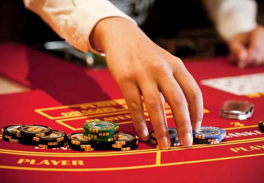 Nhanh chóng làm giàu nhờ game bài Baccarat - Hình 2